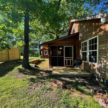 The Hideaway At Bear Mountain Log Cabins Eureka Springs Exterior photo